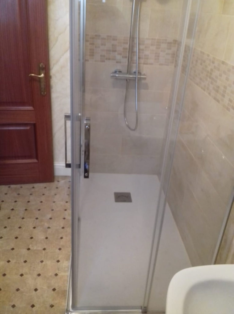 Instalación de cuarto de baño en Torrelavega